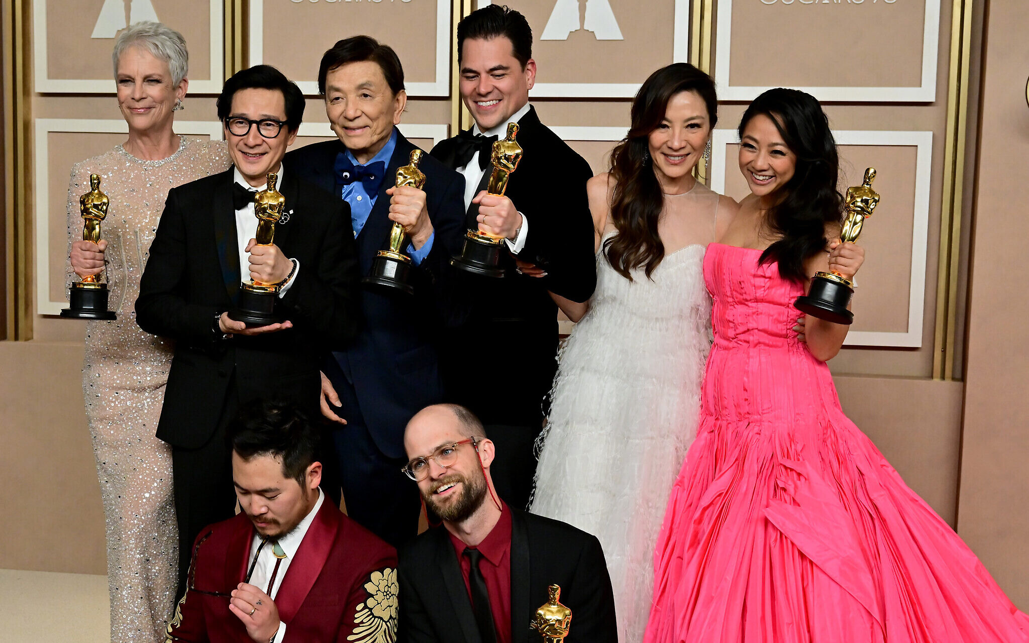 ‘Everything Everywhere All at Once’ sweeps Oscars Lions Roar Now